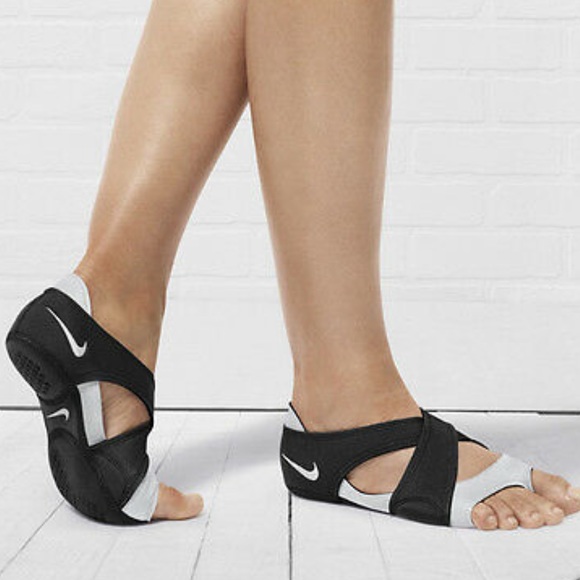 Distribuir competencia prisión Nike | Shoes | Nike Studio Wrap Indoor Open Toe Workout Shoes S | Poshmark